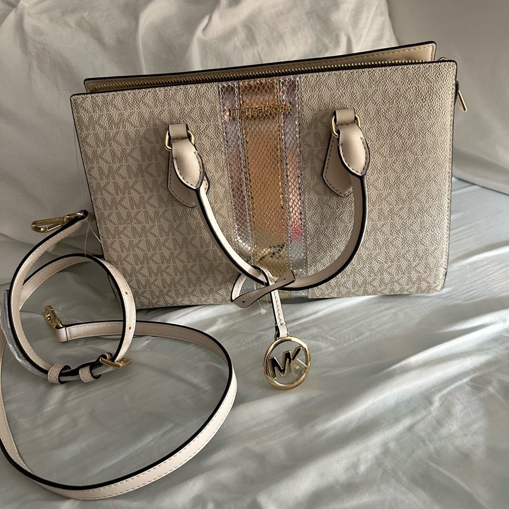 Michael Kors Purse - white & gold (WITH TAGS)